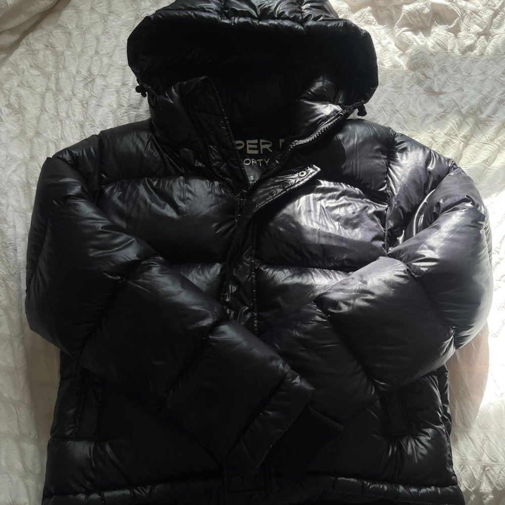 Aritzia Super Puff Shorty Black High Gloss Size Small